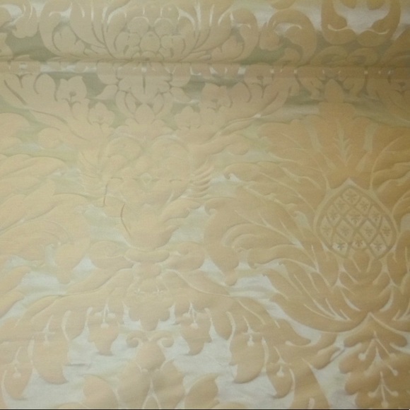 Beacon Hill Savannah Belle Ice Damask Fabric - Picture 3 of 16